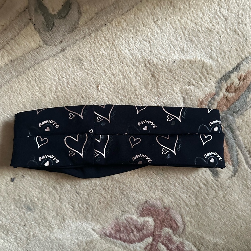 Electric Yoga Black Heart Headband